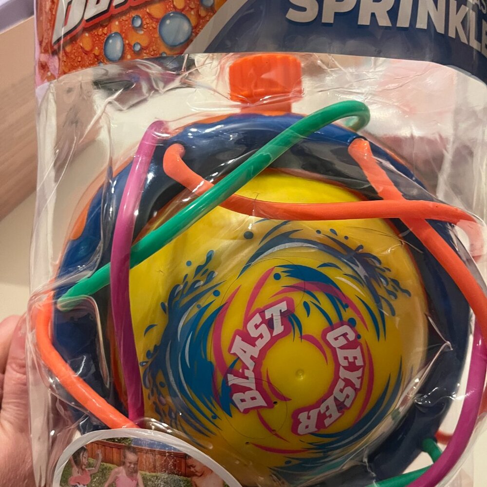 Summer Sprinkler (new) Geyser Blast!  (Age 3‎ and up)